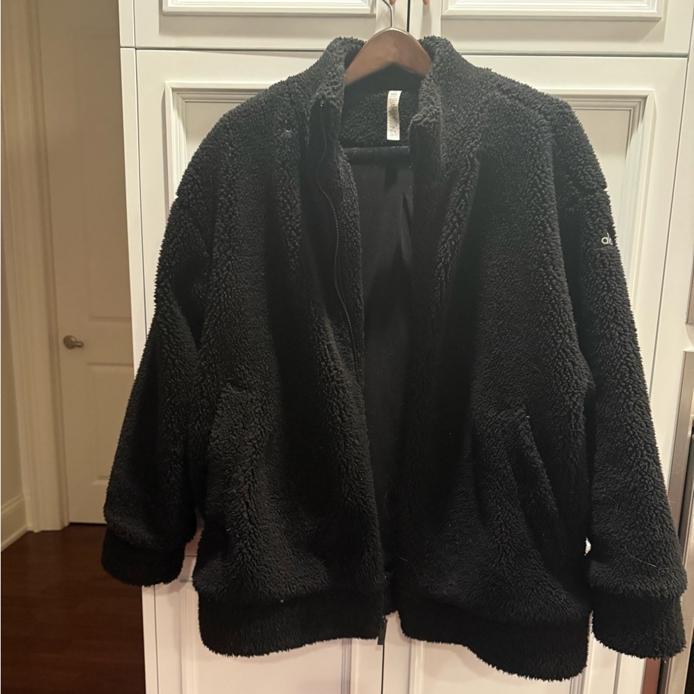 ALO Yoga Black Sherpa ( teddy)  jacket 30” long . Medium - Fits loose